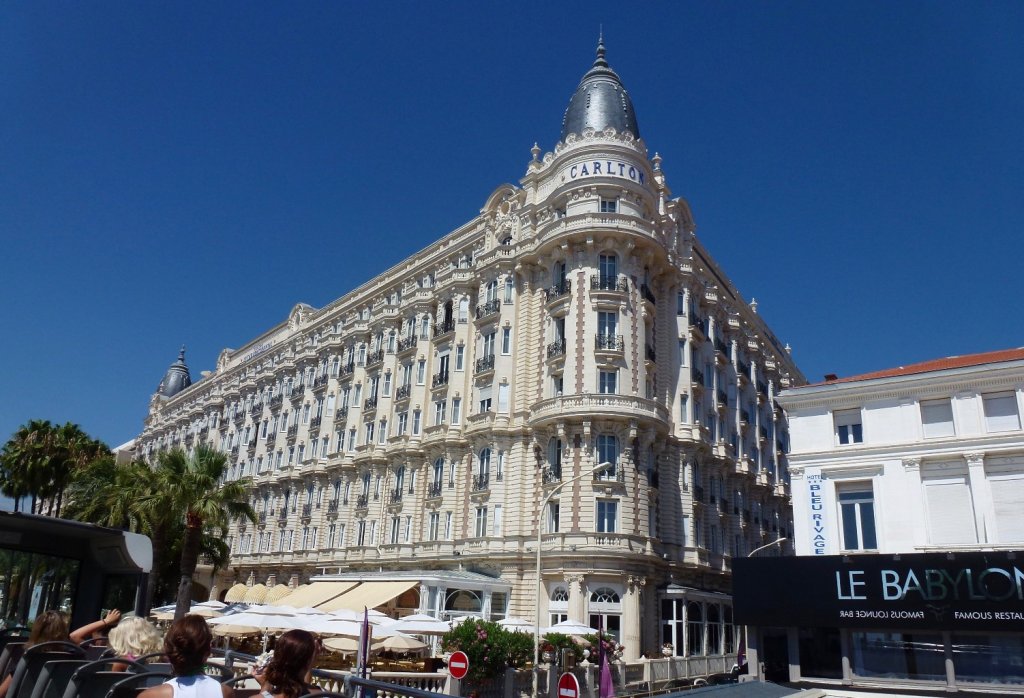 L'HÔTEL CARLTON SUR LA CROISETTE