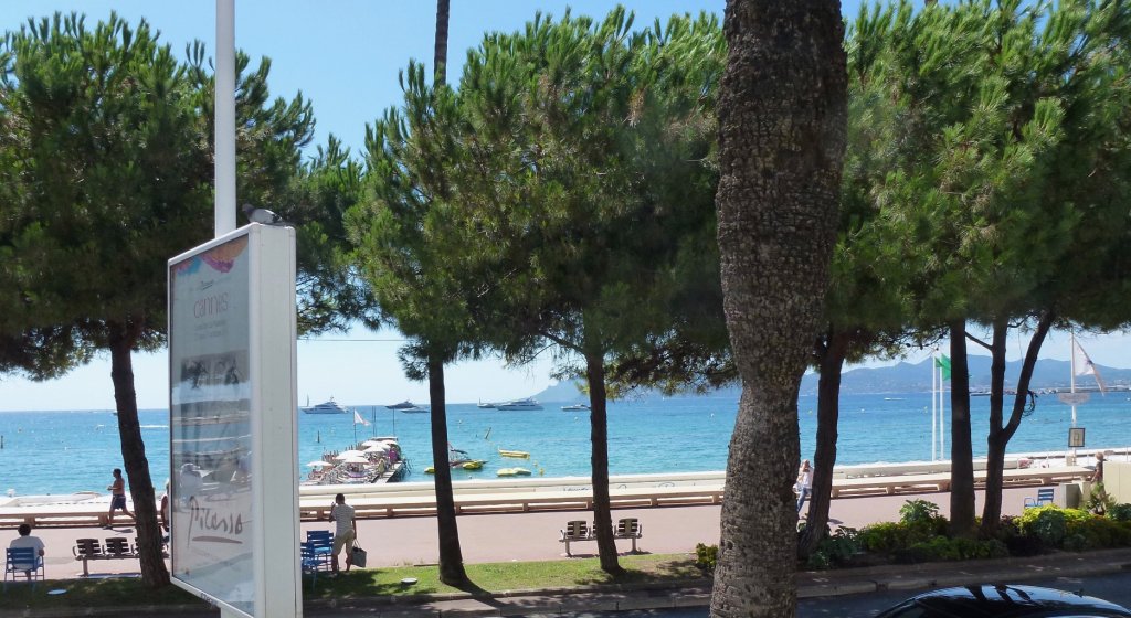 CANNES PROMENADE SUR LA CROISETTE